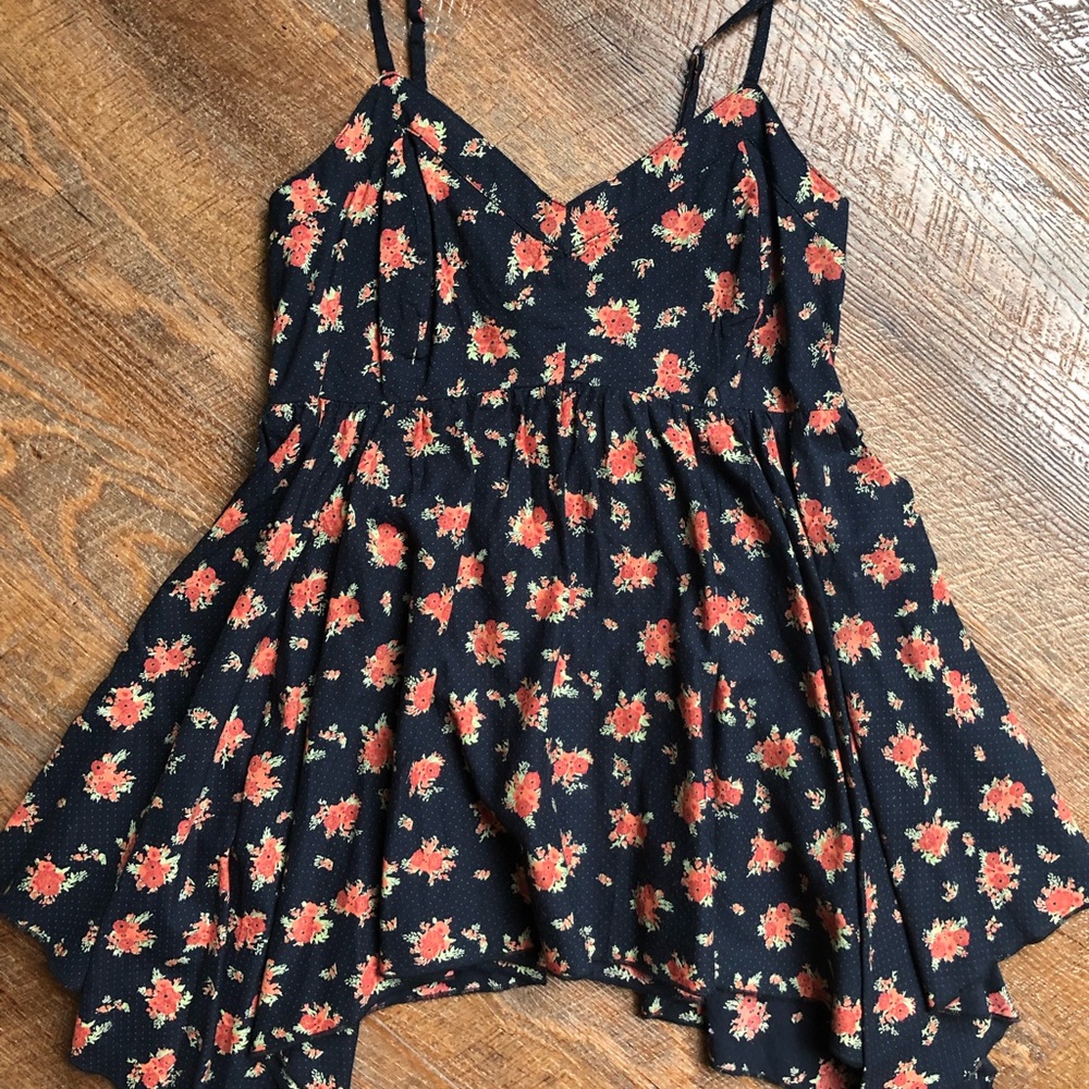 ✨NWT✨Gorgeous Flowy Top